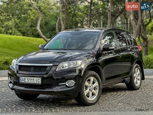 Чорний Тойота РАВ 4, об'ємом двигуна 2 л та пробігом 210 тис. км за 12500 $, фото 5 на Automoto.ua