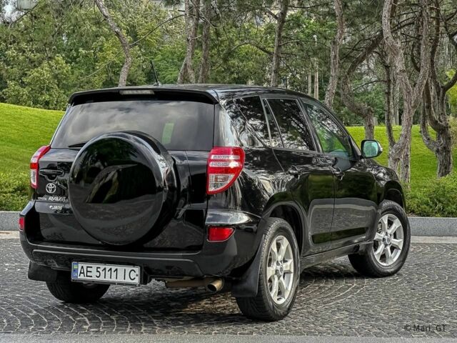 Черный Тойота РАВ 4, объемом двигателя 2 л и пробегом 208 тыс. км за 12900 $, фото 2 на Automoto.ua