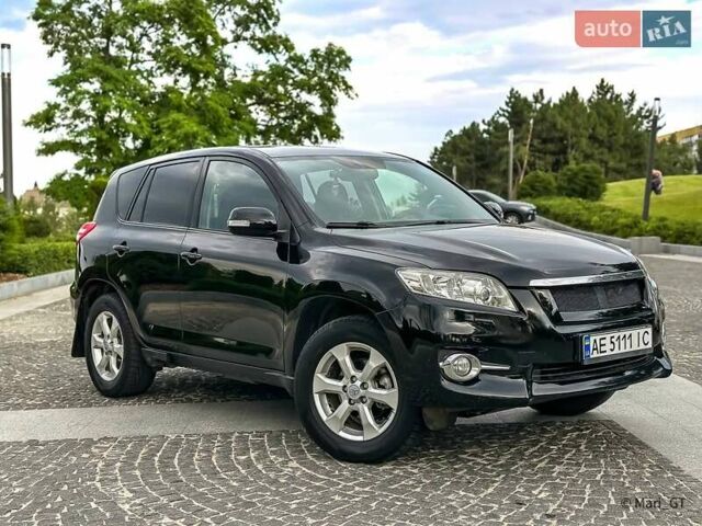 Чорний Тойота РАВ 4, об'ємом двигуна 2 л та пробігом 210 тис. км за 12500 $, фото 64 на Automoto.ua