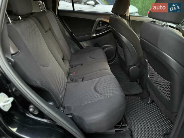 Черный Тойота РАВ 4, объемом двигателя 2 л и пробегом 184 тыс. км за 12900 $, фото 40 на Automoto.ua