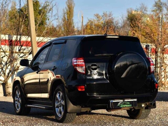 Чорний Тойота РАВ 4, об'ємом двигуна 2 л та пробігом 178 тис. км за 13850 $, фото 3 на Automoto.ua