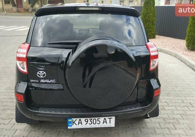 Чорний Тойота РАВ 4, об'ємом двигуна 2 л та пробігом 184 тис. км за 12500 $, фото 3 на Automoto.ua
