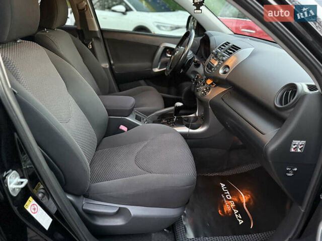 Черный Тойота РАВ 4, объемом двигателя 2 л и пробегом 184 тыс. км за 12900 $, фото 41 на Automoto.ua