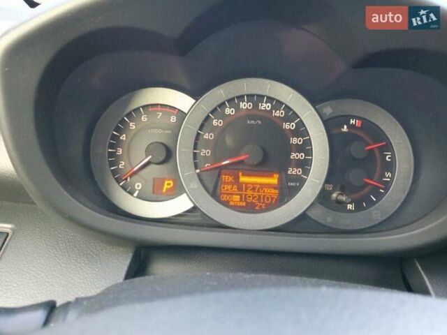 Черный Тойота РАВ 4, объемом двигателя 2 л и пробегом 192 тыс. км за 13500 $, фото 14 на Automoto.ua
