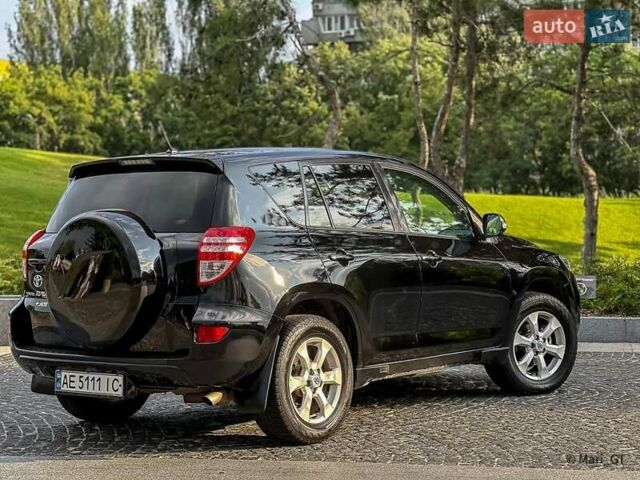 Чорний Тойота РАВ 4, об'ємом двигуна 2 л та пробігом 210 тис. км за 12500 $, фото 9 на Automoto.ua