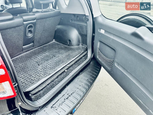 Черный Тойота РАВ 4, объемом двигателя 2 л и пробегом 73 тыс. км за 14800 $, фото 11 на Automoto.ua