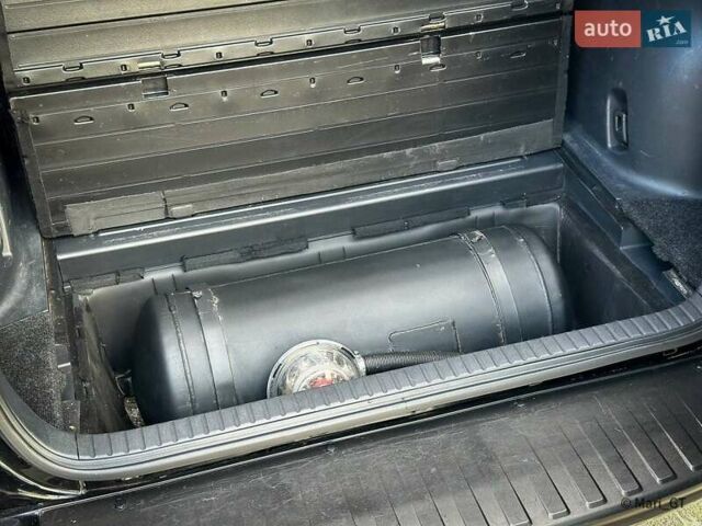 Чорний Тойота РАВ 4, об'ємом двигуна 2 л та пробігом 210 тис. км за 12500 $, фото 19 на Automoto.ua