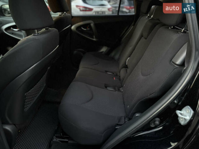 Черный Тойота РАВ 4, объемом двигателя 2 л и пробегом 184 тыс. км за 12900 $, фото 39 на Automoto.ua