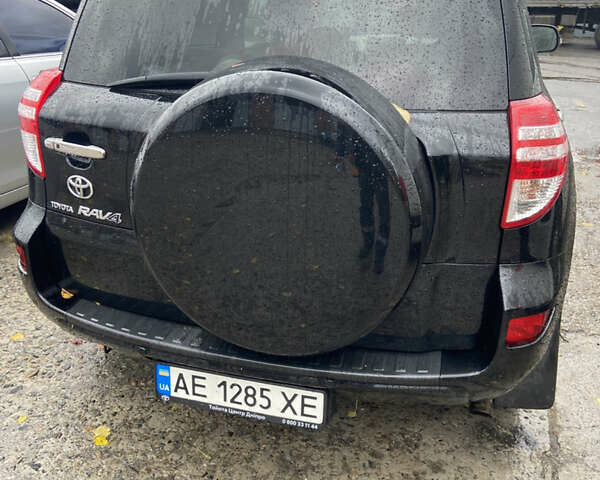 Черный Тойота РАВ 4, объемом двигателя 1.99 л и пробегом 140 тыс. км за 15500 $, фото 1 на Automoto.ua