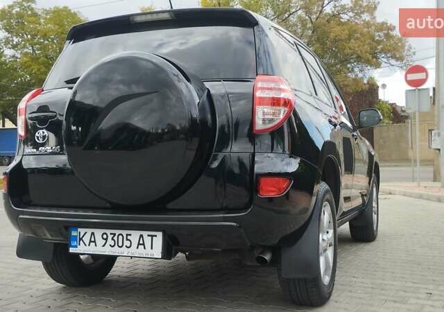 Чорний Тойота РАВ 4, об'ємом двигуна 2 л та пробігом 184 тис. км за 12500 $, фото 11 на Automoto.ua