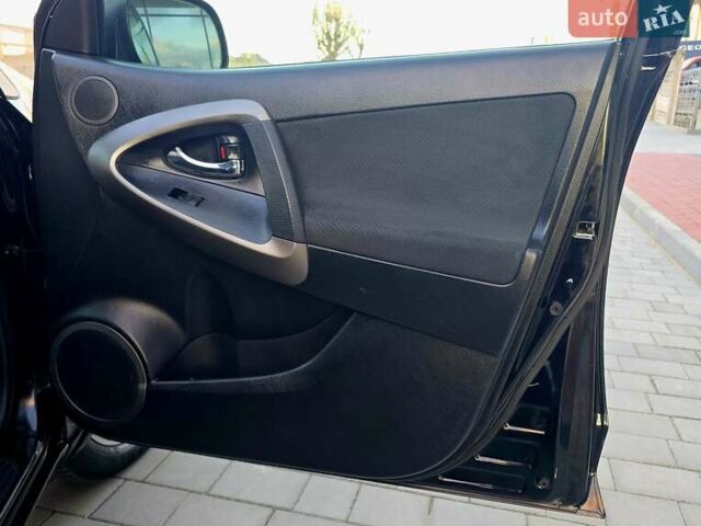 Черный Тойота РАВ 4, объемом двигателя 2.2 л и пробегом 182 тыс. км за 13950 $, фото 52 на Automoto.ua