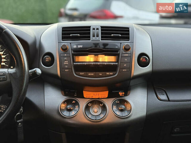 Черный Тойота РАВ 4, объемом двигателя 2 л и пробегом 184 тыс. км за 12900 $, фото 47 на Automoto.ua