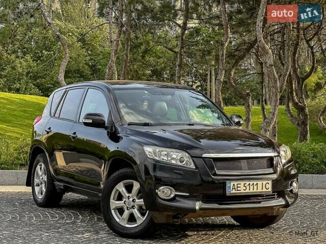 Чорний Тойота РАВ 4, об'ємом двигуна 2 л та пробігом 210 тис. км за 12500 $, фото 7 на Automoto.ua