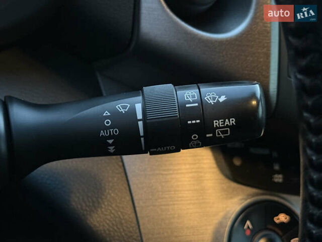 Черный Тойота РАВ 4, объемом двигателя 2 л и пробегом 184 тыс. км за 12900 $, фото 57 на Automoto.ua