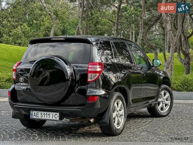 Чорний Тойота РАВ 4, об'ємом двигуна 2 л та пробігом 210 тис. км за 12500 $, фото 10 на Automoto.ua