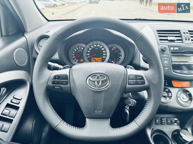 Черный Тойота РАВ 4, объемом двигателя 2 л и пробегом 73 тыс. км за 14800 $, фото 7 на Automoto.ua