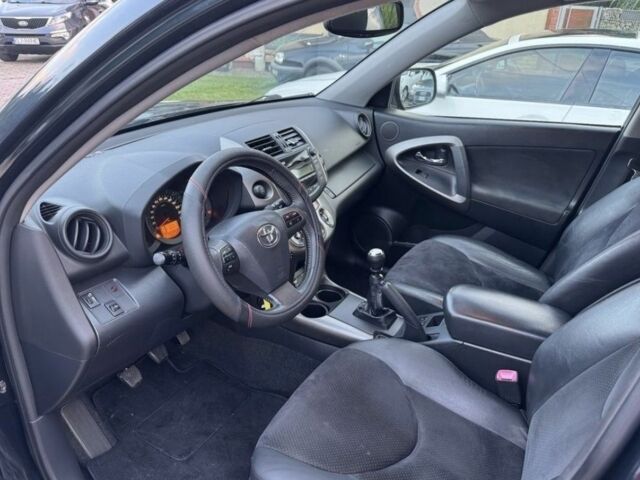 Черный Тойота РАВ 4, объемом двигателя 0 л и пробегом 240 тыс. км за 5200 $, фото 6 на Automoto.ua