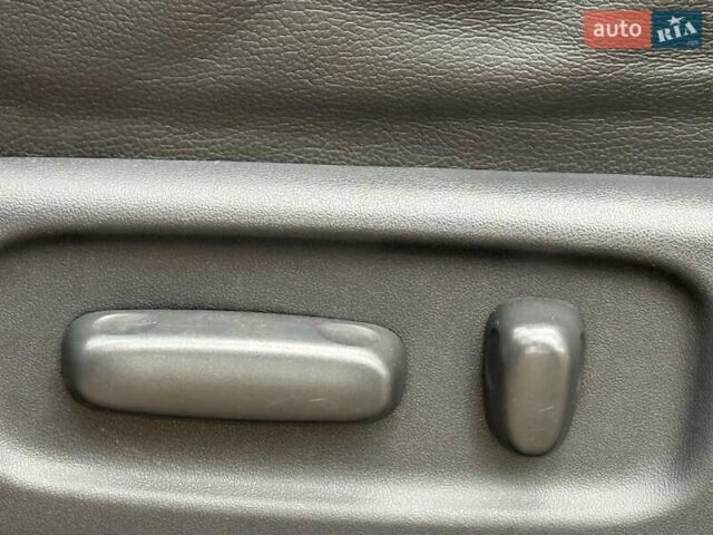 Чорний Тойота РАВ 4, об'ємом двигуна 2 л та пробігом 153 тис. км за 12900 $, фото 43 на Automoto.ua