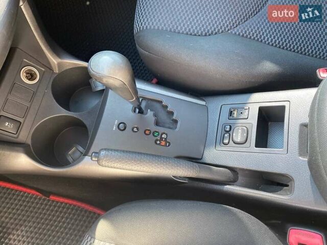 Черный Тойота РАВ 4, объемом двигателя 2.2 л и пробегом 225 тыс. км за 13950 $, фото 15 на Automoto.ua