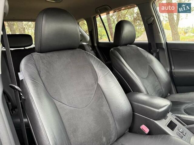 Тойота РАВ 4 2012 в Киеве на Automoto.ua Черный Тойота РАВ 4, объемом двигателя 2 л и пробегом 153 тыс. км за 12850 $, фото 29 на Automoto.ua