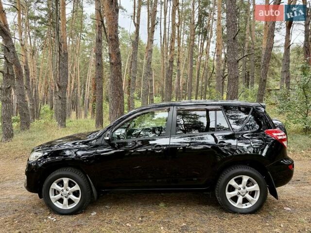 Чорний Тойота РАВ 4, об'ємом двигуна 2 л та пробігом 153 тис. км за 12900 $, фото 3 на Automoto.ua