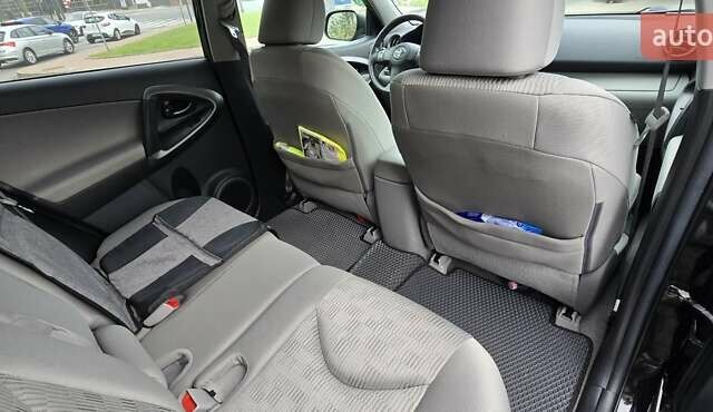 Черный Тойота РАВ 4, объемом двигателя 2.49 л и пробегом 160 тыс. км за 12500 $, фото 7 на Automoto.ua