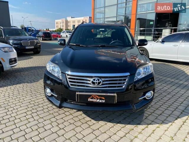 Черный Тойота РАВ 4, объемом двигателя 2.2 л и пробегом 225 тыс. км за 13950 $, фото 1 на Automoto.ua