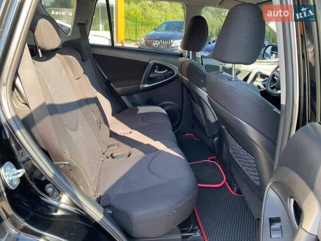 Черный Тойота РАВ 4, объемом двигателя 2.2 л и пробегом 225 тыс. км за 13950 $, фото 19 на Automoto.ua