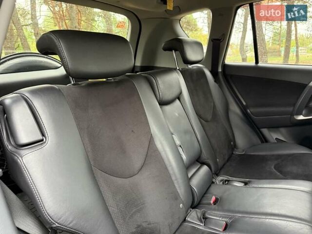 Тойота РАВ 4 2012 в Киеве на Automoto.ua Черный Тойота РАВ 4, объемом двигателя 2 л и пробегом 153 тыс. км за 12850 $, фото 35 на Automoto.ua