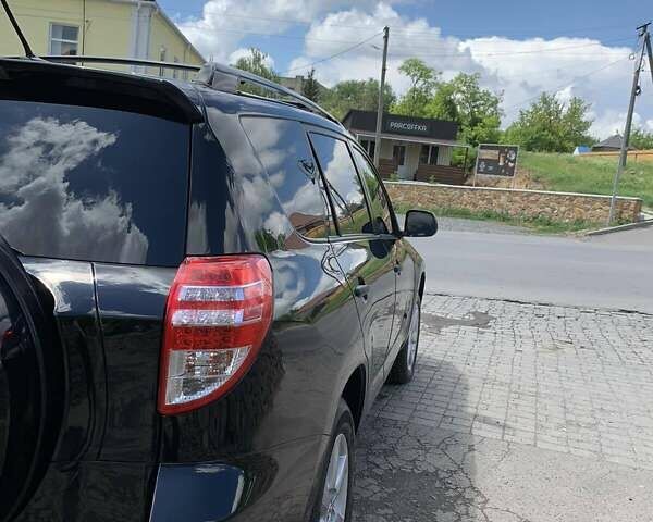 Чорний Тойота РАВ 4, об'ємом двигуна 2.49 л та пробігом 203 тис. км за 11500 $, фото 23 на Automoto.ua