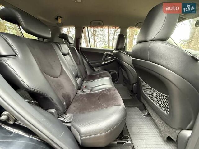 Чорний Тойота РАВ 4, об'ємом двигуна 2 л та пробігом 153 тис. км за 12900 $, фото 26 на Automoto.ua