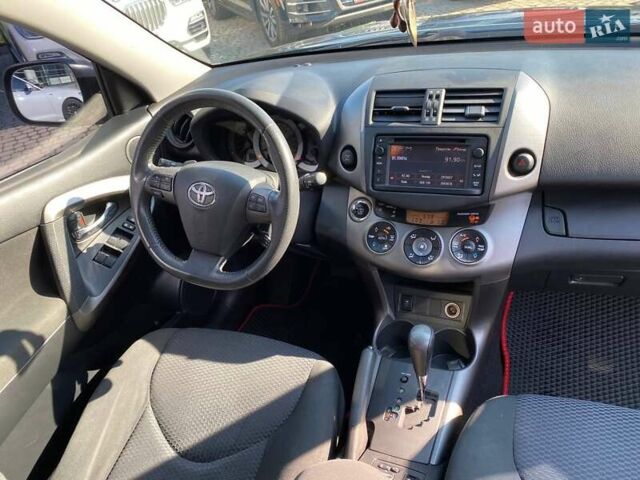 Черный Тойота РАВ 4, объемом двигателя 2.2 л и пробегом 225 тыс. км за 13950 $, фото 9 на Automoto.ua