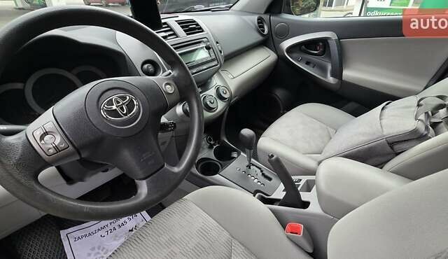 Черный Тойота РАВ 4, объемом двигателя 2.49 л и пробегом 160 тыс. км за 12500 $, фото 8 на Automoto.ua