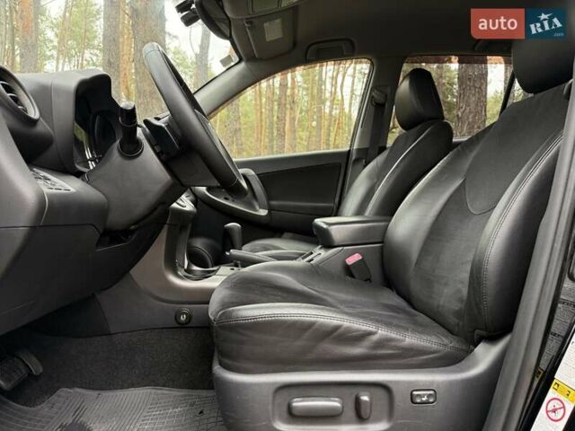 Тойота РАВ 4 2012 в Киеве на Automoto.ua Черный Тойота РАВ 4, объемом двигателя 2 л и пробегом 153 тыс. км за 12850 $, фото 23 на Automoto.ua