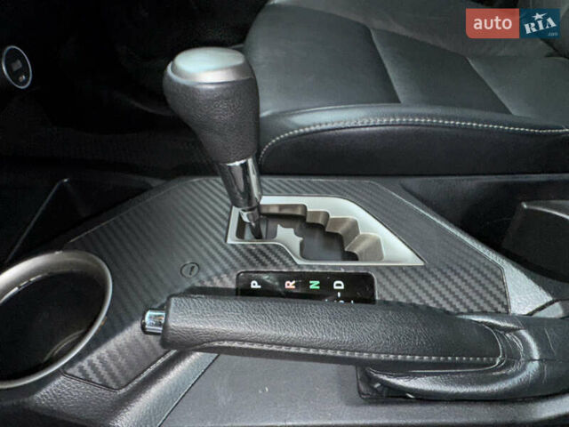 Черный Тойота РАВ 4, объемом двигателя 2.49 л и пробегом 153 тыс. км за 13999 $, фото 20 на Automoto.ua