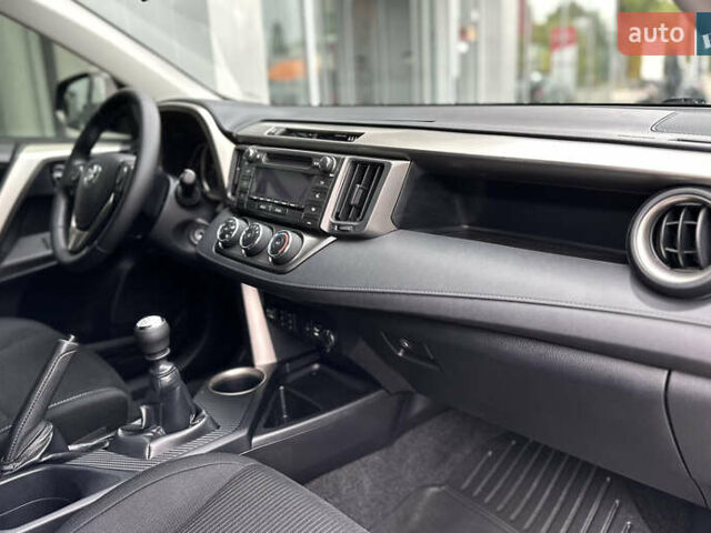 Черный Тойота РАВ 4, объемом двигателя 1.99 л и пробегом 172 тыс. км за 13990 $, фото 17 на Automoto.ua