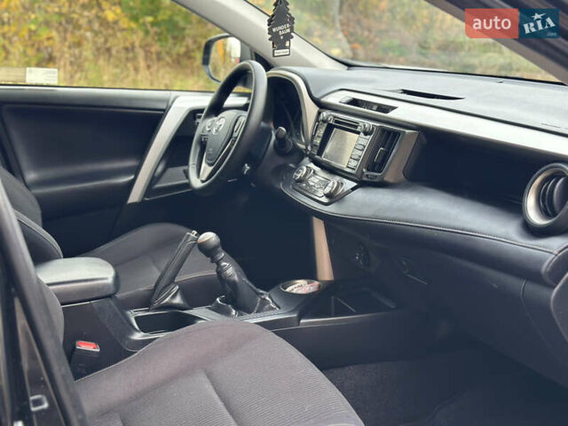 Тойота РАВ 4 2013 в Луцке на Automoto.ua Черный Тойота РАВ 4, объемом двигателя 2 л и пробегом 270 тыс. км за 14700 $, фото 8 на Automoto.ua