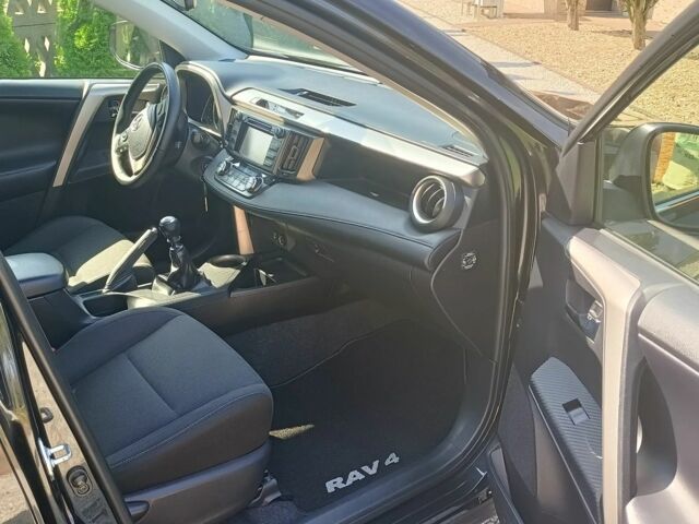 Черный Тойота РАВ 4, объемом двигателя 2 л и пробегом 146 тыс. км за 7900 $, фото 3 на Automoto.ua