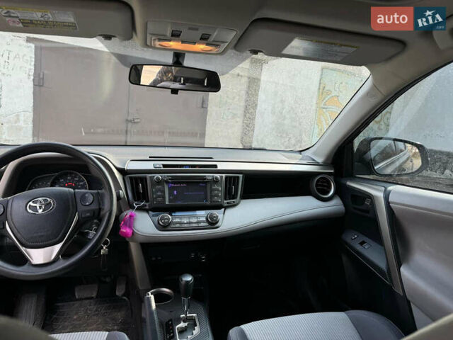 Черный Тойота РАВ 4, объемом двигателя 2.5 л и пробегом 180 тыс. км за 15900 $, фото 6 на Automoto.ua