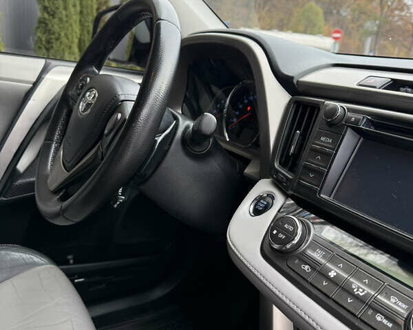 Черный Тойота РАВ 4, объемом двигателя 2.23 л и пробегом 214 тыс. км за 15800 $, фото 22 на Automoto.ua