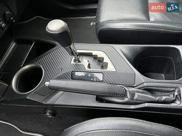 Черный Тойота РАВ 4, объемом двигателя 2.23 л и пробегом 114 тыс. км за 19600 $, фото 15 на Automoto.ua