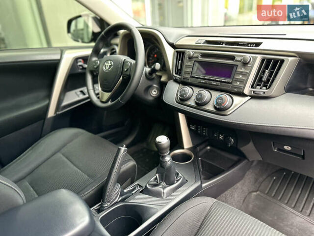 Черный Тойота РАВ 4, объемом двигателя 1.99 л и пробегом 172 тыс. км за 13990 $, фото 13 на Automoto.ua