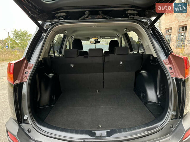 Тойота РАВ 4 2013 в Луцке на Automoto.ua Черный Тойота РАВ 4, объемом двигателя 2 л и пробегом 270 тыс. км за 14700 $, фото 15 на Automoto.ua