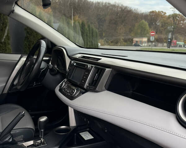 Черный Тойота РАВ 4, объемом двигателя 2.23 л и пробегом 214 тыс. км за 15800 $, фото 26 на Automoto.ua