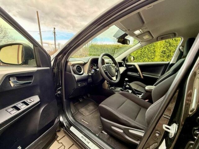 Черный Тойота РАВ 4, объемом двигателя 2.2 л и пробегом 190 тыс. км за 7200 $, фото 13 на Automoto.ua