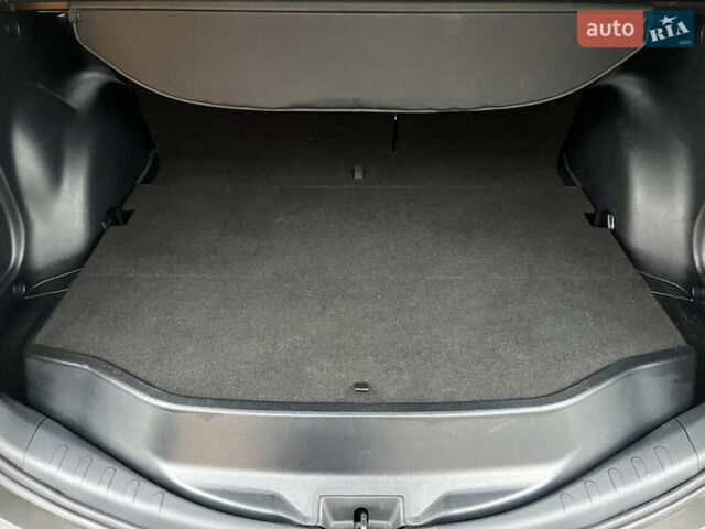 Черный Тойота РАВ 4, объемом двигателя 2.23 л и пробегом 114 тыс. км за 19600 $, фото 30 на Automoto.ua