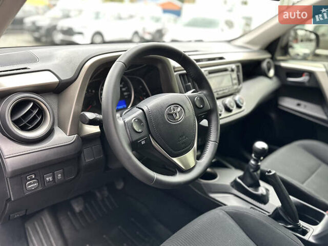 Черный Тойота РАВ 4, объемом двигателя 1.99 л и пробегом 172 тыс. км за 13990 $, фото 18 на Automoto.ua