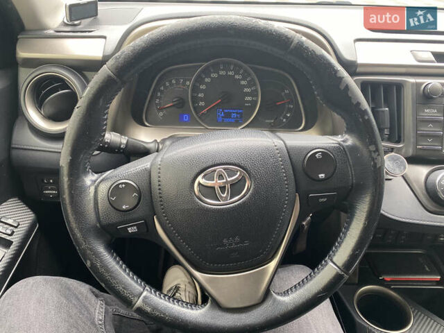 Черный Тойота РАВ 4, объемом двигателя 2 л и пробегом 230 тыс. км за 15000 $, фото 7 на Automoto.ua