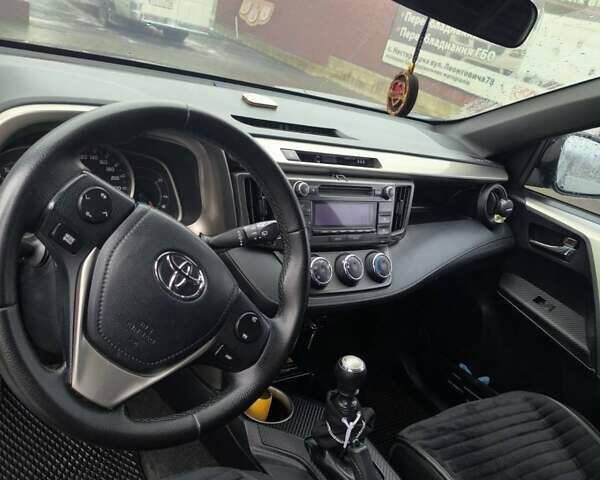 Черный Тойота РАВ 4, объемом двигателя 2 л и пробегом 201 тыс. км за 14800 $, фото 12 на Automoto.ua