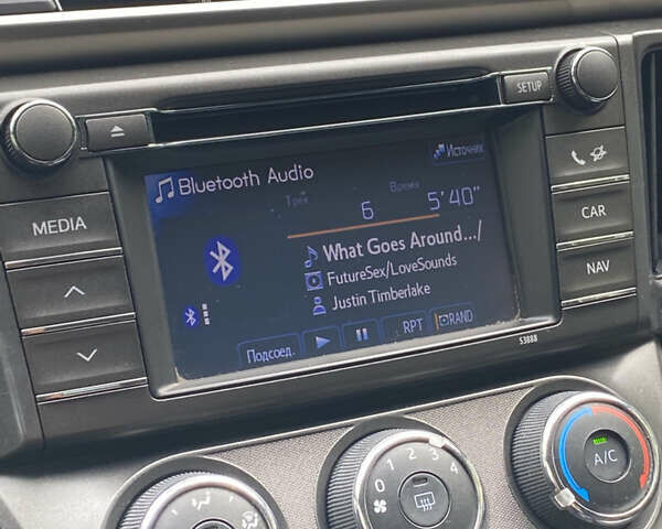 Черный Тойота РАВ 4, объемом двигателя 2 л и пробегом 230 тыс. км за 15000 $, фото 5 на Automoto.ua